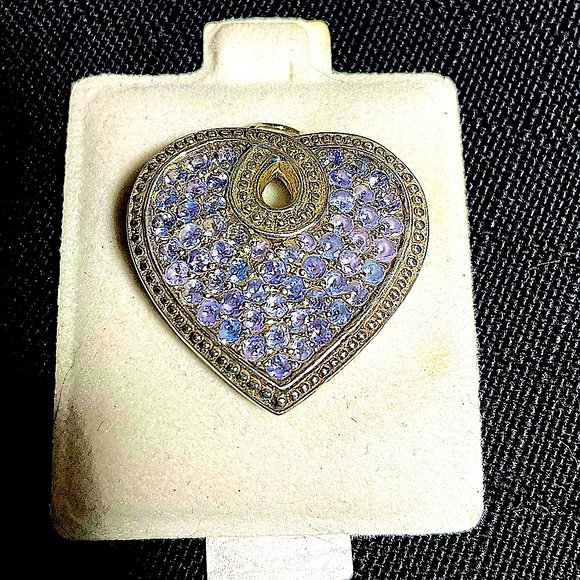 Jewelry - 💜2.07CT Tanzanite and Sterling Silver Heart Pendant